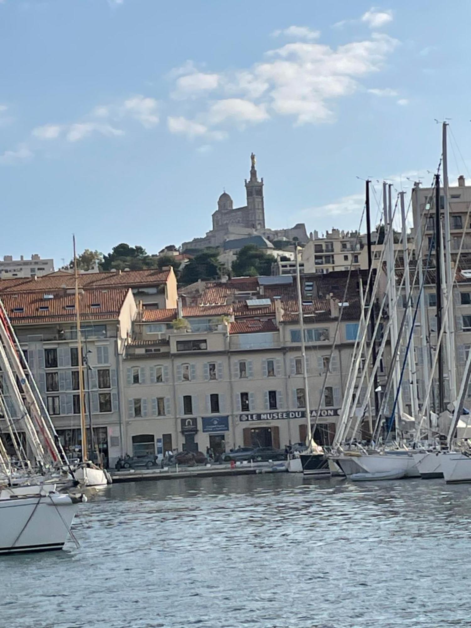 Au Coeur Du Vieux Port Apartment Марсилия Екстериор снимка